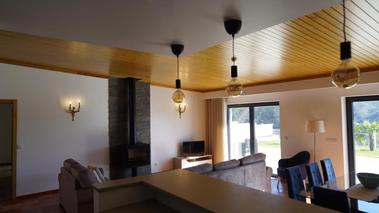 Lago Azul Villas Ferreira do Zezere Ngoại thất bức ảnh