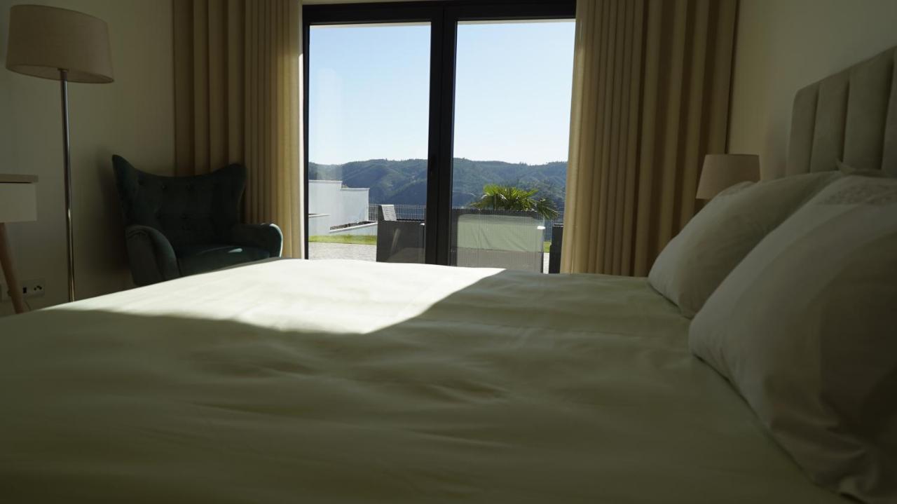 Lago Azul Villas Ferreira do Zezere Ngoại thất bức ảnh