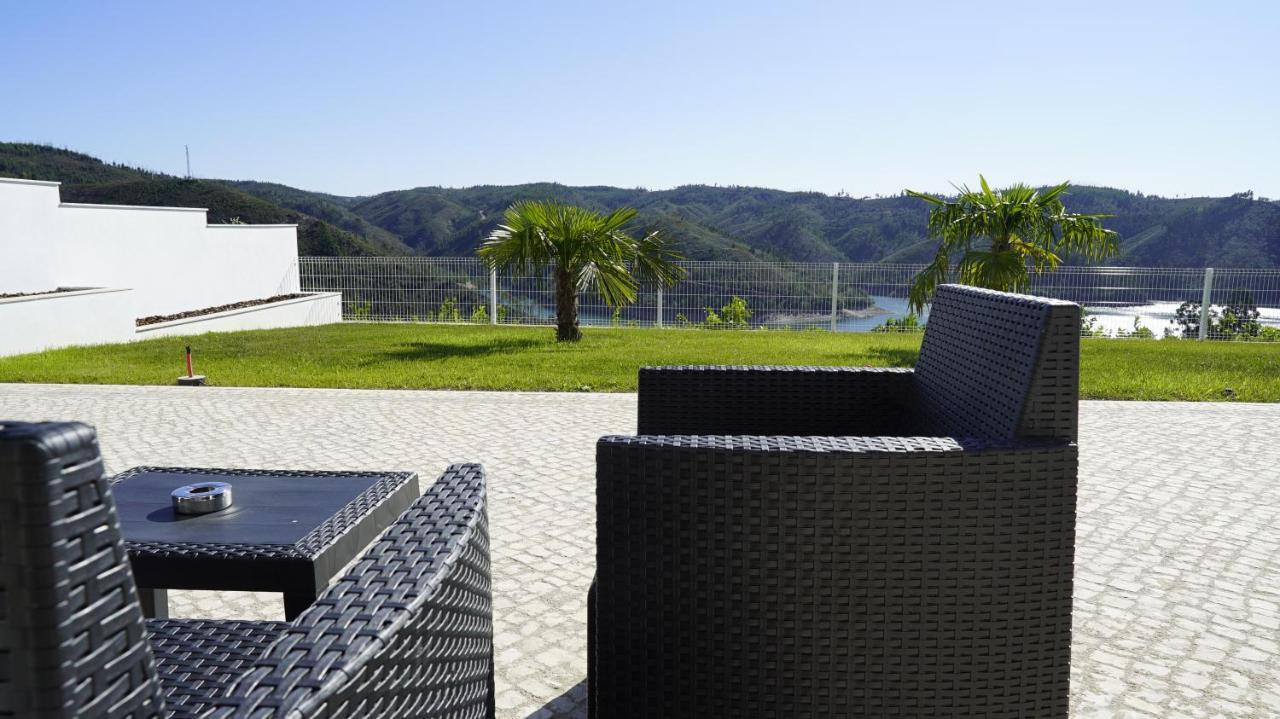 Lago Azul Villas Ferreira do Zezere Ngoại thất bức ảnh