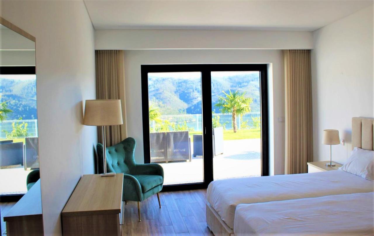 Lago Azul Villas Ferreira do Zezere Ngoại thất bức ảnh